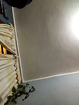 Snapshot of Vulckano43 chatting on November 23, 2025, 7:51 am Vulckano43 online show from November 23, 2025, 7:51 am