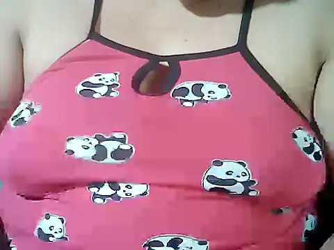 Snapshot of Sexyhorney4u chatting on December 14, 2025, 12:11 pm Sexyhorney4u online show from December 14, 2025, 12:11 pm