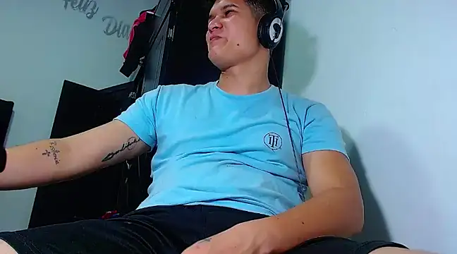 PhoenixGnz online show from March 7, 2025, 6:24 am