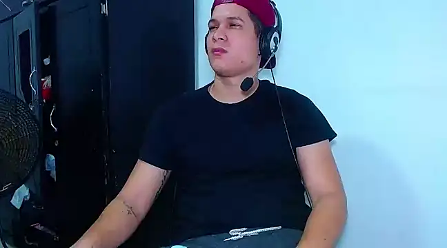 PhoenixGnz online show from March 20, 2025, 9:15 am