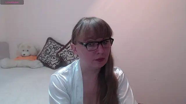 MargotLot online show from March 10, 2025, 12:49 pm