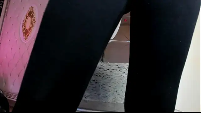 Aidasina online show from October 13, 2025, 7:37 pm