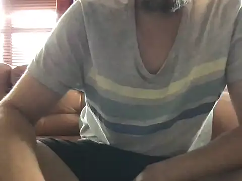 Snapshot of Perwers_41 chatting on October 8, 2025, 1:01 pm Perwers 41 online show from October 8, 2025, 1:01 pm