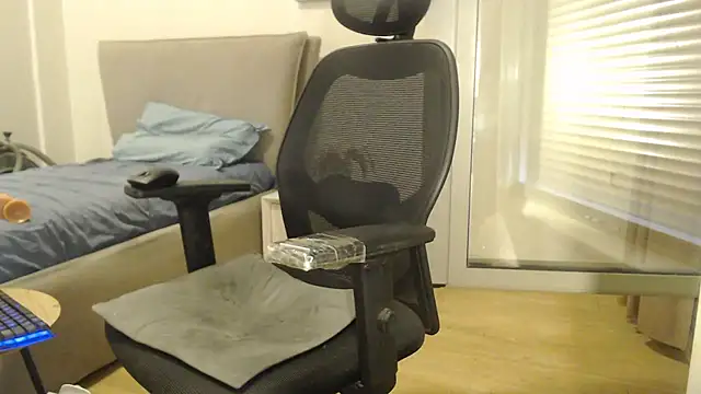 Snapshot of damarossa87 chatting on February 24, 2026, 11:22 am damarossa87 online show from February 24, 2026, 11:22 am