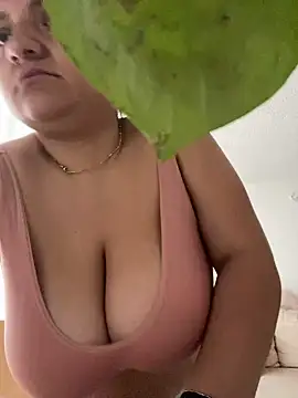 Snapshot of conhy_lehee chatting on February 21, 2025, 1:33 pm conhy lehee online show from February 21, 2025, 1:33 pm