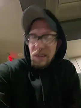 Snapshot of Tomas_Zaddy chatting on December 19, 2024, 9:40 am Tomas Zaddy online show from December 19, 2024, 9:40 am