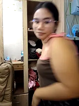 Snapshot of Kissy07 chatting on November 27, 2025, 2:12 am Kissy07 online show from November 27, 2025, 2:12 am