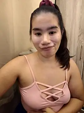 Snapshot of Kissy07 chatting on February 26, 2026, 11:32 am Kissy07 online show from February 26, 2026, 11:32 am