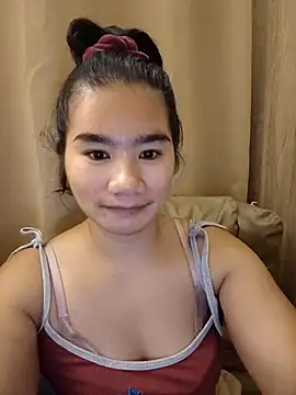 Snapshot of Kissy07 chatting on February 15, 2026, 11:03 pm Kissy07 online show from February 15, 2026, 11:03 pm