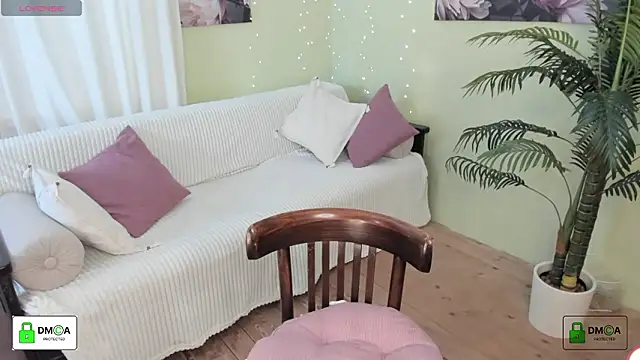 Snapshot of Queenymel chatting on February 22, 2026, 11:01 am Queenymel online show from February 22, 2026, 11:01 am