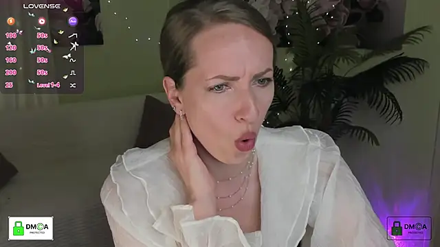 Queenymel online show from June 14, 2026, 3:46 pm