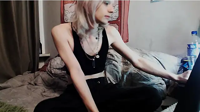 Snapshot of Alien_Bella chatting on July 26, 2026, 9:11 pm Alien Bella online show from July 26, 2026, 9:11 pm