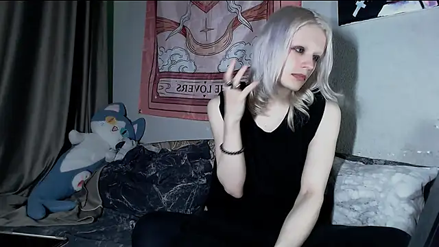 Snapshot of Alien_Bella chatting on June 21, 2026, 11:54 pm Alien Bella online show from June 21, 2026, 11:54 pm