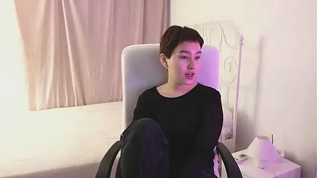 Snapshot of So_audrey chatting on December 4, 2025, 6:56 am So audrey online show from December 4, 2025, 6:56 am