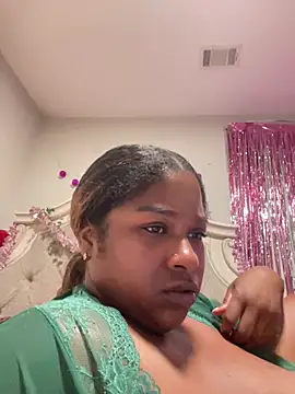 BigFineSelena online show from July 3, 2026, 10:11 am