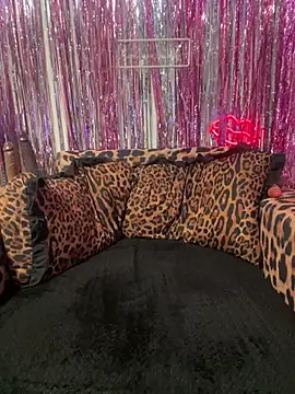 BigFineSelena online show from June 21, 2026, 8:09 am