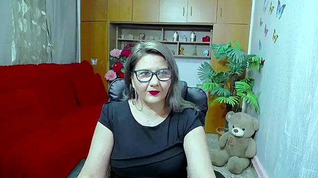 LucilleFenlys online show from December 7, 2024, 10:23 pm