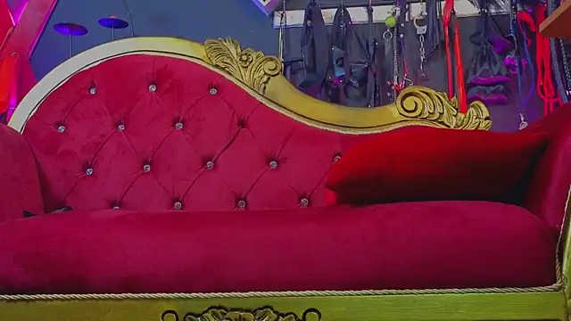 PerlaDivaio online show from October 27, 2025, 2:40 pm