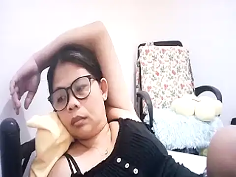 pinay milfxx online show from May 7, 2026, 1:32 am