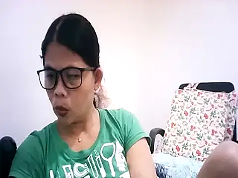 pinay milfxx online show from November 8, 2025, 12:14 am