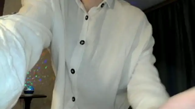 elenaza online show from March 28, 2026, 4:41 pm