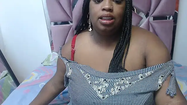 Snapshot of morenahott1 chatting on October 4, 2025, 12:07 pm morenahott1 online show from October 4, 2025, 12:07 pm
