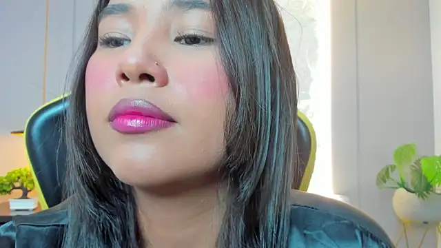 isabella florez online show from April 16, 2026, 2:34 am