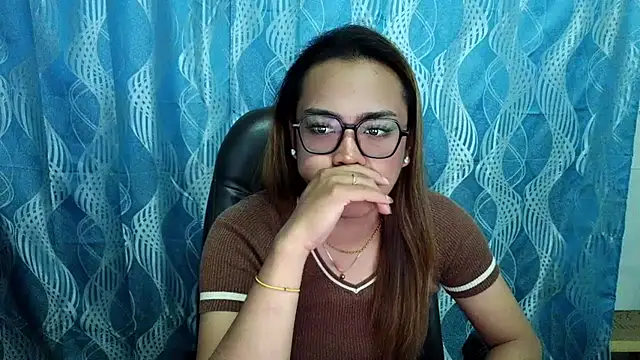 Your PrettyGirlxxx online show from September 12, 2025, 2:01 am