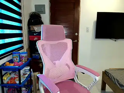 Your PrettyGirlxxx online show from February 28, 2026, 6:46 am