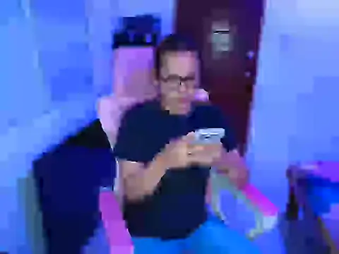 Your PrettyGirlxxx online show from February 13, 2026, 9:53 am