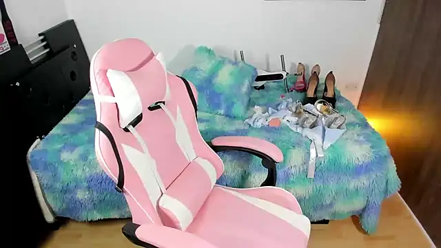 queenramoona-hot online show from October 30, 2025, 3:05 am