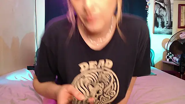 Mallorykoxx69 online show from March 12, 2026, 7:45 am