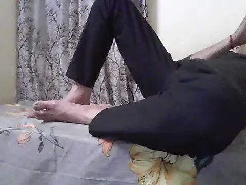 Snapshot of Desi_Rider_Aadi chatting on October 29, 2025, 4:39 pm Desi Rider Aadi online show from October 29, 2025, 4:39 pm