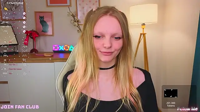 Snapshot of evangel1ne chatting on February 7, 2026, 9:23 pm evangel1ne online show from February 7, 2026, 9:23 pm