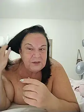 Snapshot of Yaya_Mineira chatting on February 28, 2026, 12:10 am Yaya Mineira online show from February 28, 2026, 12:10 am