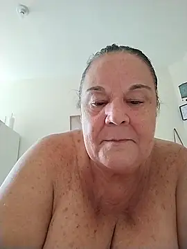 Snapshot of Yaya_Mineira chatting on February 8, 2026, 1:42 pm Yaya Mineira online show from February 8, 2026, 1:42 pm