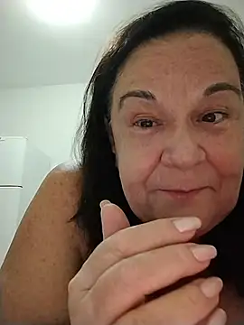 Snapshot of Yaya_Mineira chatting on February 6, 2026, 1:12 am Yaya Mineira online show from February 6, 2026, 1:12 am