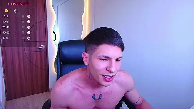 Snapshot of harrisoncuper chatting on February 24, 2025, 10:47 pm harrisoncuper online show from February 24, 2025, 10:47 pm