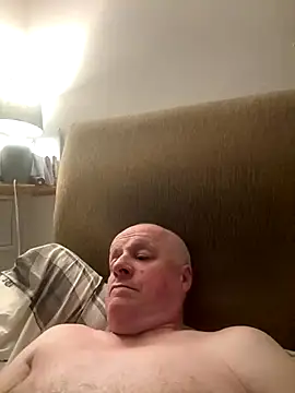 locallad88 online show from November 4, 2025, 11:30 pm