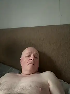 locallad88 online show from January 1, 2025, 9:17 am