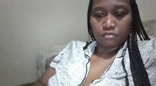 Snapshot of EbonySeductressx chatting on January 23, 2025, 8:35 pm EbonySeductressx online show from January 23, 2025, 8:35 pm