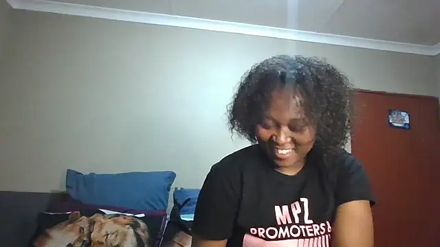Snapshot of EbonySeductressx chatting on September 30, 2025, 6:14 pm EbonySeductressx online show from September 30, 2025, 6:14 pm