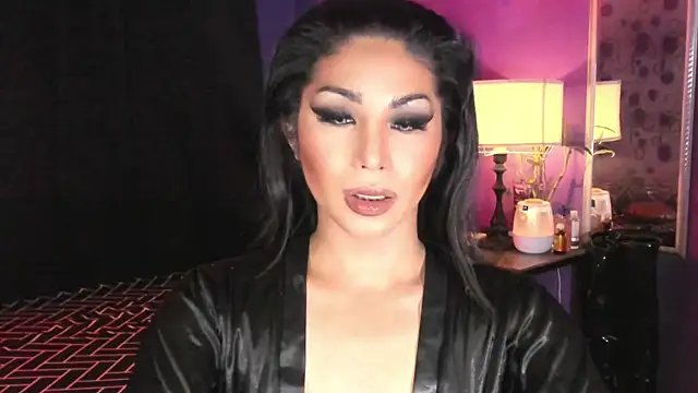MaxxineMorenaTs online show from July 3, 2026, 6:36 pm