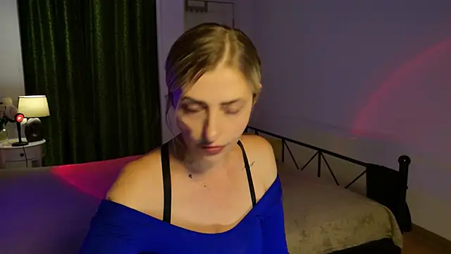 ZoeGrant online show from May 31, 2026, 7:03 pm