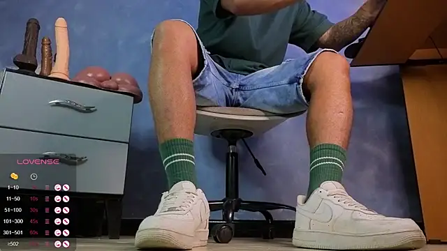 TomLover 12 online show from March 12, 2026, 2:50 am