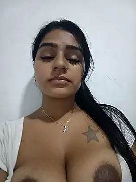 AnnRosse18 online show from January 21, 2025, 9:46 pm