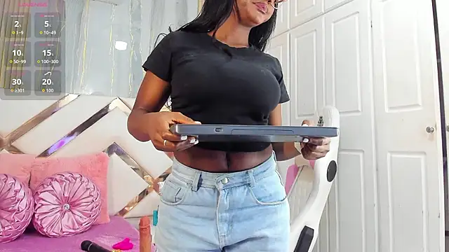 GianinaLewis online show from March 20, 2026, 2:18 pm