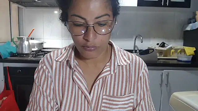 kateleyagrey online show from September 28, 2025, 2:35 pm