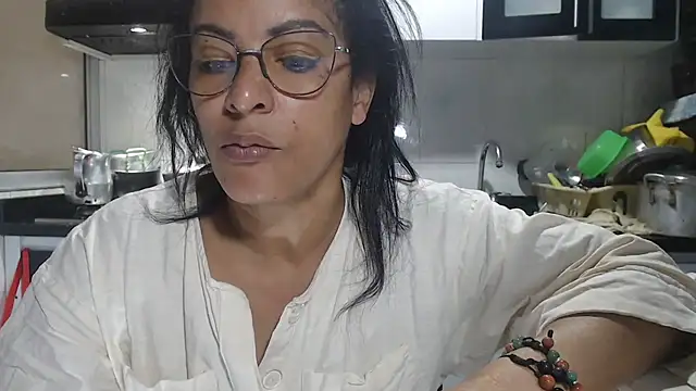 kateleyagrey online show from September 10, 2025, 1:10 pm