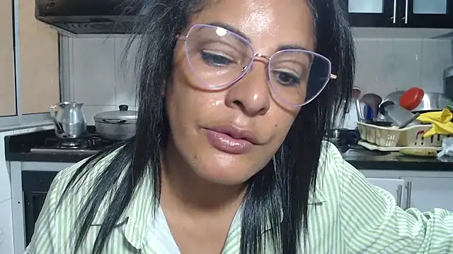 kateleyagrey online show from April 4, 2026, 7:09 pm